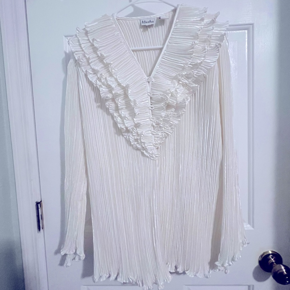 Vintage 80s formal white pleated ruffled long sleeve holiday blouse. - Picture 6 of 7